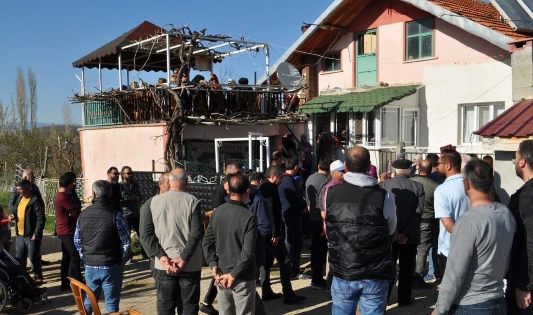 Yalvaç’ta Motosiklet Kazasında Hayatını Kaybeden Öğretmen Toprağa Verildi Isparta'nın Yalvaç ilçesinde motosiklet kazasında hayatını kaybeden matematik öğretmeni Harun