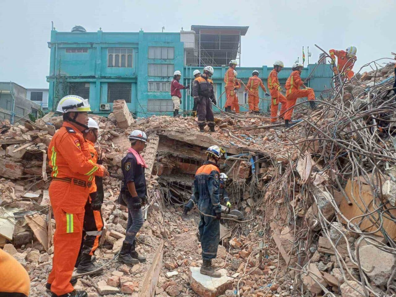 Myanmar'da 28 Mart'ta gerçekleşen 7.7 ve 6.4 büyüklüğündeki depremler sonucu