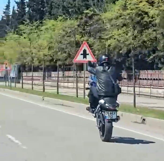 Ordu'da H.B.K. isimli motosiklet sürücüsüne, tehlikeli hareketleri sebebiyle 8 bin