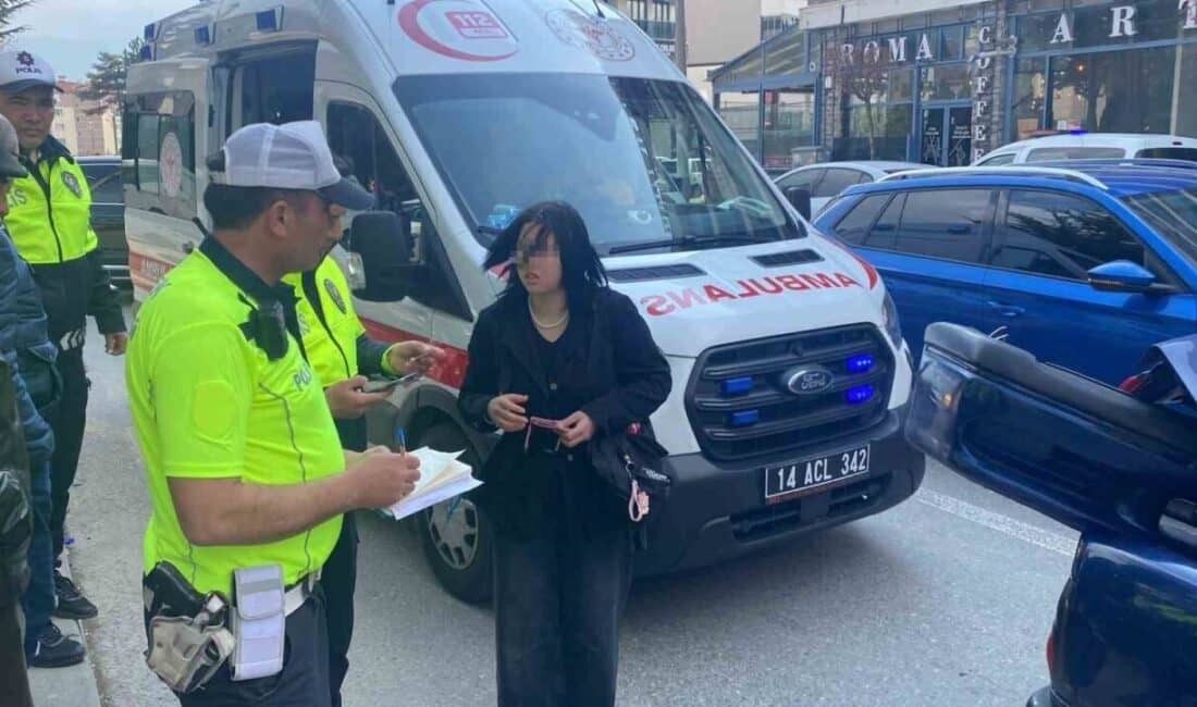 Bolu’da Motosiklet ve Otomobil Çarpıştı, İki Çocuk Yaralandı Bolu'da meydana gelen trafik kazasında, İ.P. yönetimindeki otomobil, S.Ş. ve