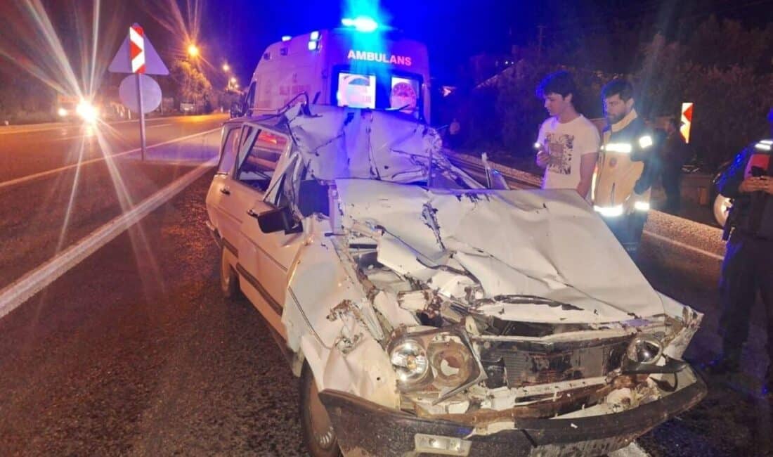 Mersin Bozyazı’da Tır ile Otomobil Çarpışması: 1 Kişi Hayatını Kaybetti Mersin'in Bozyazı ilçesinde meydana gelen kazada, Haklan B. yönetimindeki otomobil,