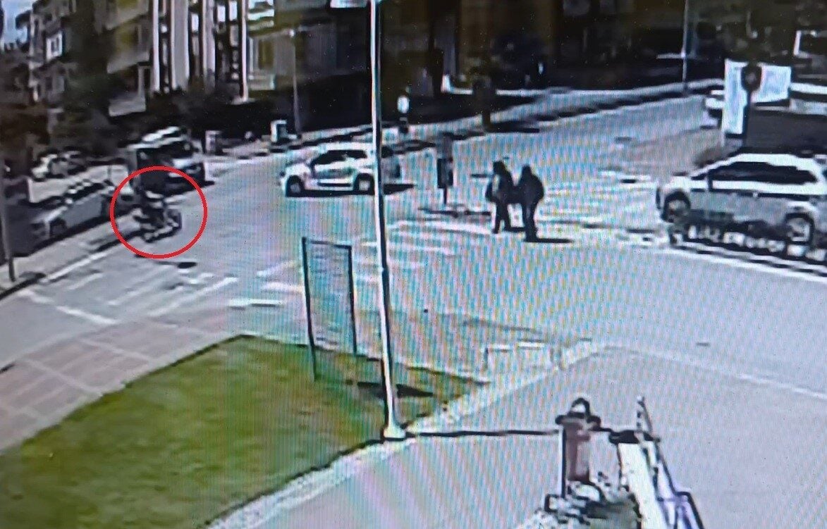 Antalya'nın Manavgat ilçesinde, Ali A.A'nın sürücüsü olduğu motosiklet, Mahmut S'nin