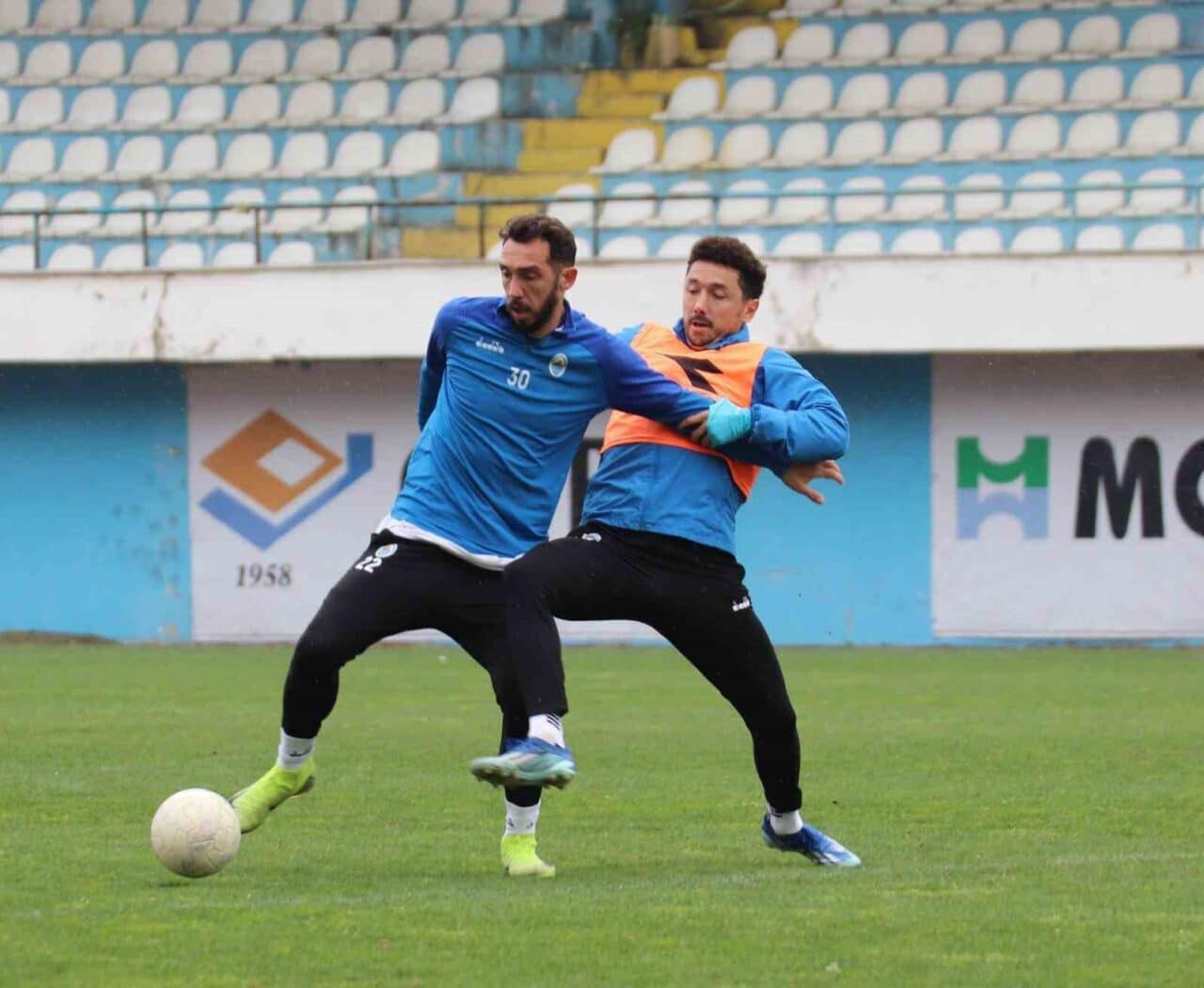 Pazarspor, TFF 3. Lig 21. hafta erteleme maçında namağlup Aliağaspor'u