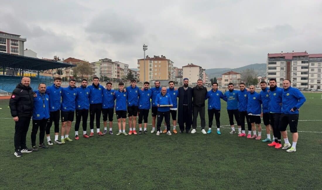 Söğütspor, Play-off için yoğun bir hazırlık sürecine girdi. Söğütspor, Play-off hazırlıklarını sürdürürken kulüp başkanı İbrahim Ertuğ Bakkalcı ve