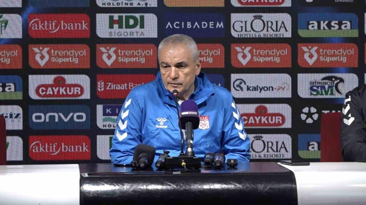Sivasspor, Çaykur Rizespor ile 1-1 berabere kalarak puanını artırdı. Teknik