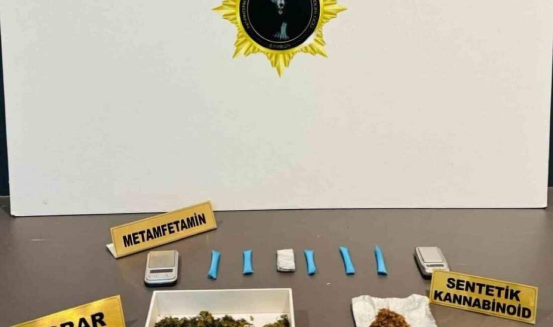 Samsun’da uyuşturucu baskını: 3 kişi gözaltına alındı! Samsun'da düzenlenen uyuşturucu operasyonunda, Narkotik Suçlarla Mücadele Şube Müdürlüğü ekipleri