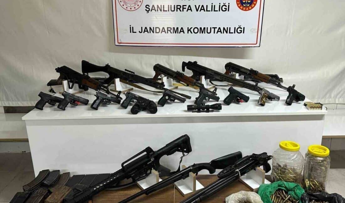 Şanlıurfa’da Silah Kaçakçılığına Yönelik Operasyonda 22 Gözaltı Yapıldı Şanlıurfa'da yapılan silah kaçakçılığı operasyonunda, jandarma 24 adreste 22 şüpheliyi