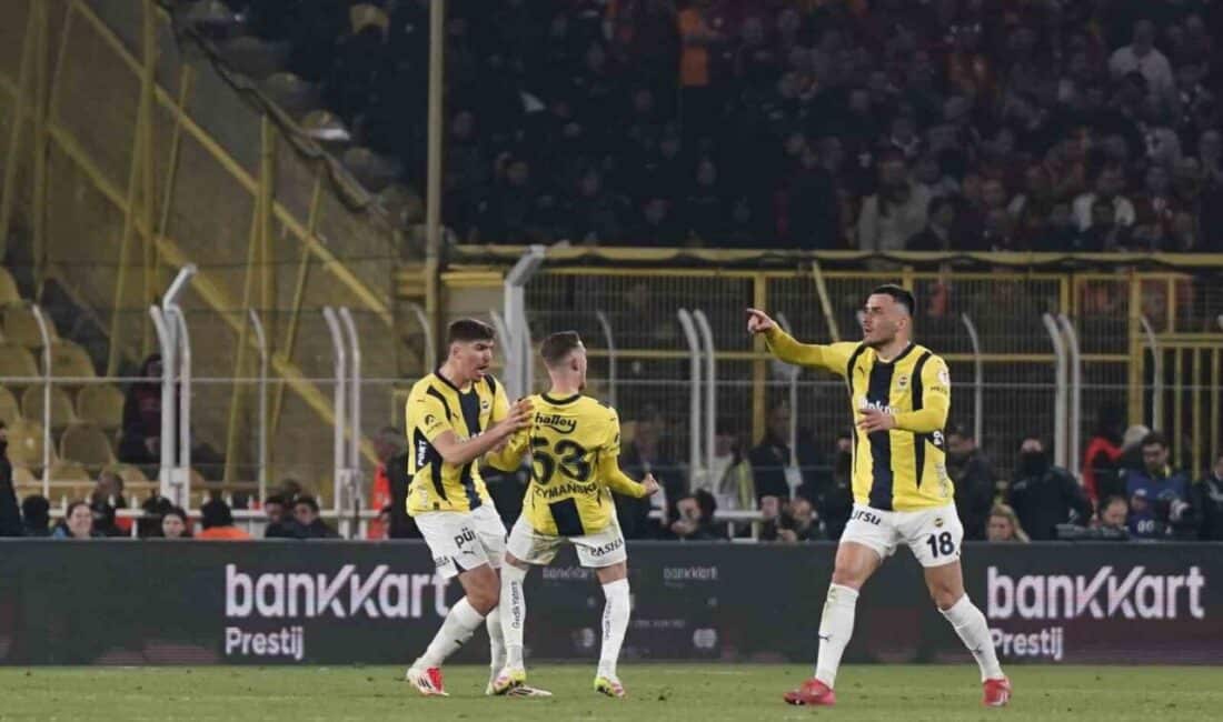 Fenerbahçe'nin Polonyalı oyuncusu Sebastian Szymanski, Galatasaray'a karşı Ziraat Türkiye Kupası