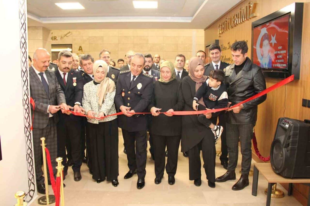 Afyonkarahisar'da, 2 Ekim 1995'te terör saldırısında şehit olan Polis Memuru