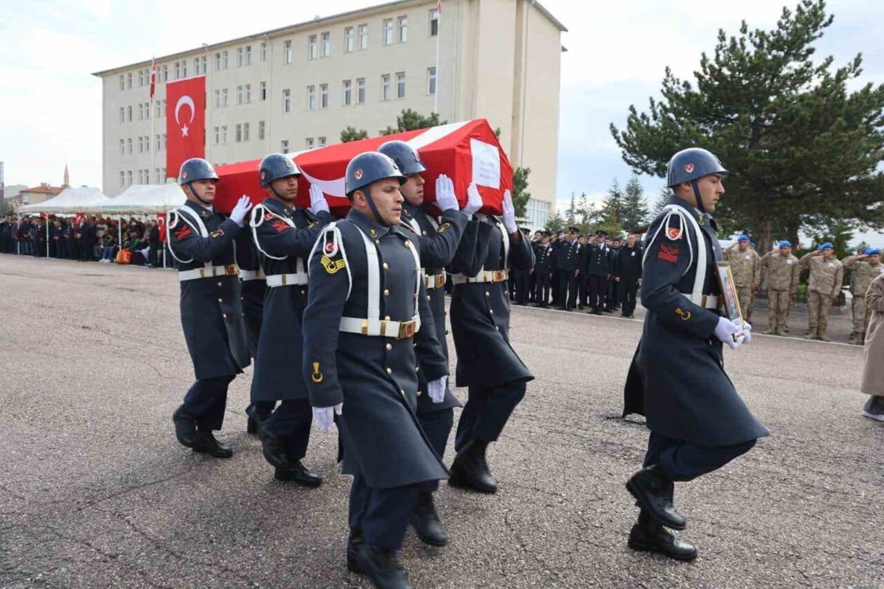 Nevşehir'de eğitim sırasında yanlışlıkla vurularak şehit olan İstikamet Kıdemli Astsubay