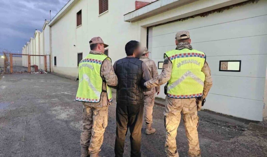Selim’de Aranan Hırsızlık Zanlısı Jandarma Tarafından Yakalandı Kars'ın Selim ilçesinde, "Bina İçinde Muhafaza Altına Alınmış Olan Eşya
