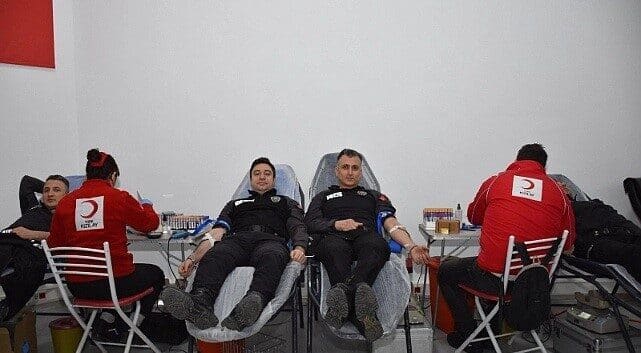 Sinop Emniyet Müdürlüğü, Türk Polis Teşkilatı’nın 180. Yılı İçin Kan Bağışı Etkinliği Düzenledi Sinop İl Emniyet Müdürlüğü, Türk Polis Teşkilatı'nın 180. yıl dönümü