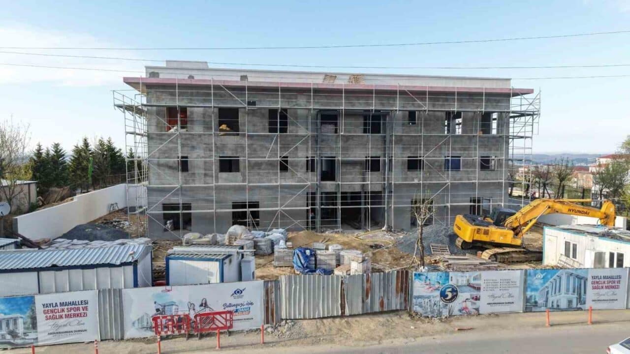 Sultangazi Belediyesi, Yayla Mahallesi'nde Gençlik, Spor ve Sağlık Merkezi inşaatını