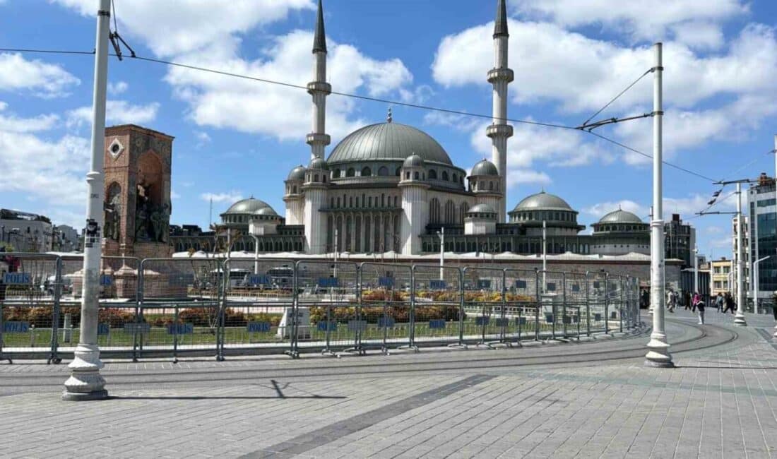Taksim Meydanı’nda 1 Mayıs İçin Güvenlik Önlemleri Artırıldı Taksim Meydanı, 1 Mayıs Emek ve Dayanışma Günü öncesinde güvenlik