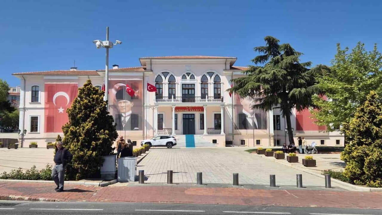 İstanbul'da meydana gelen depremler, Tekirdağ ve çevresindeki illerde hissedildi. Tekirdağ