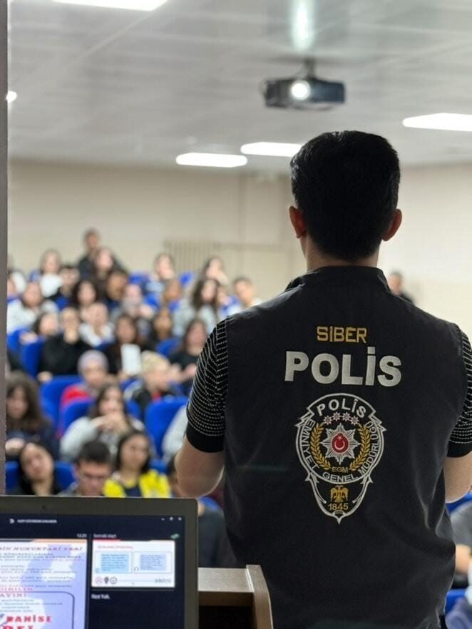 Tekirdağ İl Emniyet Müdürlüğü, siber suçların önlenmesi amacıyla SİBERAY programı