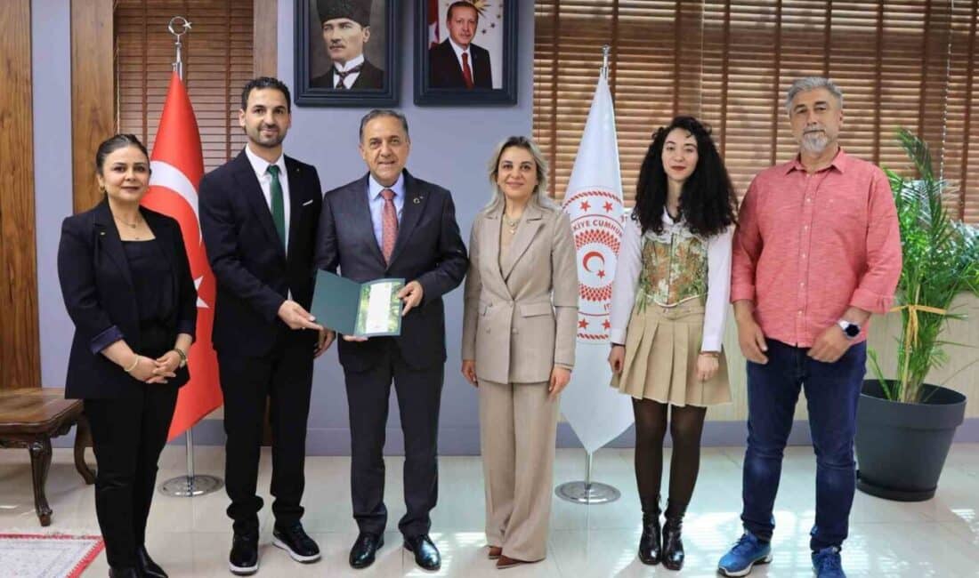 TEMA Vakfı Bingöl Temsilcisi Saim Çakar, Vali Usta ile Çevre Koruma Projelerini Görüşmek Üzere Buluştu TEMA Vakfı Bingöl İl Temsilcisi Saim Çakar, Vali Dr. Ahmet