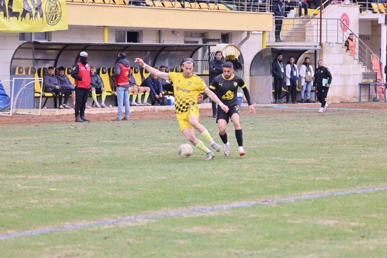 TFF 3. Lig 3. Grup 28. hafta mücadelesinde Bayburt Özel
