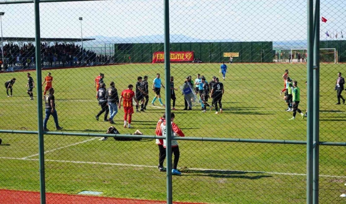 Edirnespor, TFF 3. Lig 4. Grup'taki maçında Tepecikspor ile 2-2