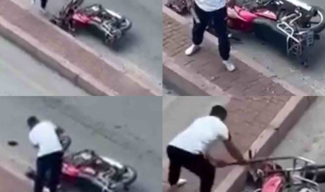 Mersin’de Trafikteki Tartışmada Motosiklete Zarar Verildi, O Anlar Kamerada! Mersin'de bir otomobil sürücü ile motosiklet sürücüsü arasında tartışma çıktı.
