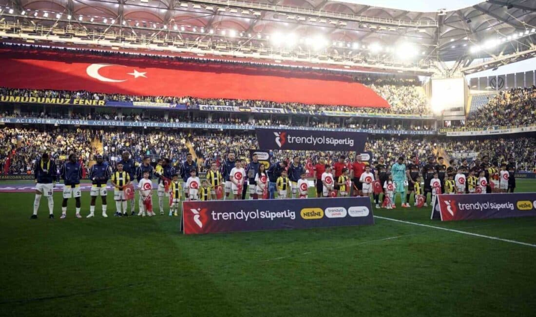 Fenerbahçe, Trendyol Süper Lig 32. haftasında Kayserispor’u ağırlıyor; İlk 15 dakikada sarı-kırmızılılar 1-0 önde. Trendyol Süper Lig'in 32. haftasında, Fenerbahçe evinde Kayserispor ile mücadele
