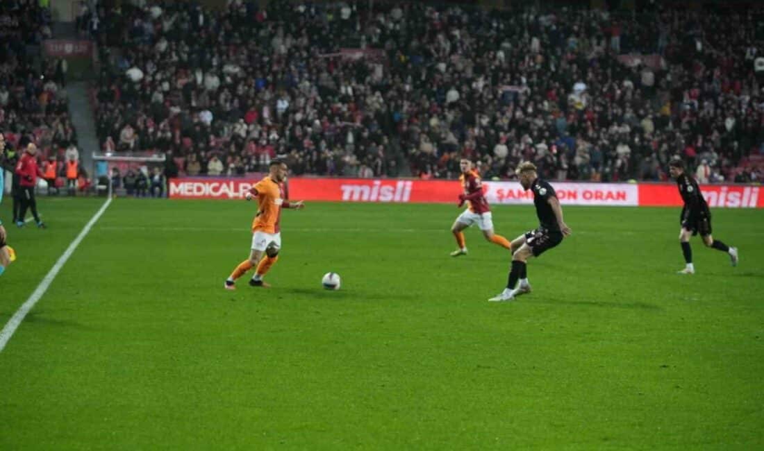 Samsunspor, Trendyol Süper Lig’daki 31. hafta mücadelesinde Galatasaray’ı ağırlıyor; ilk 15 dakikada sarı-kırmızılılar önde. Trendyol Süper Lig 31. hafta mücadelesinde Samsunspor, Galatasaray'a ev sahipliği