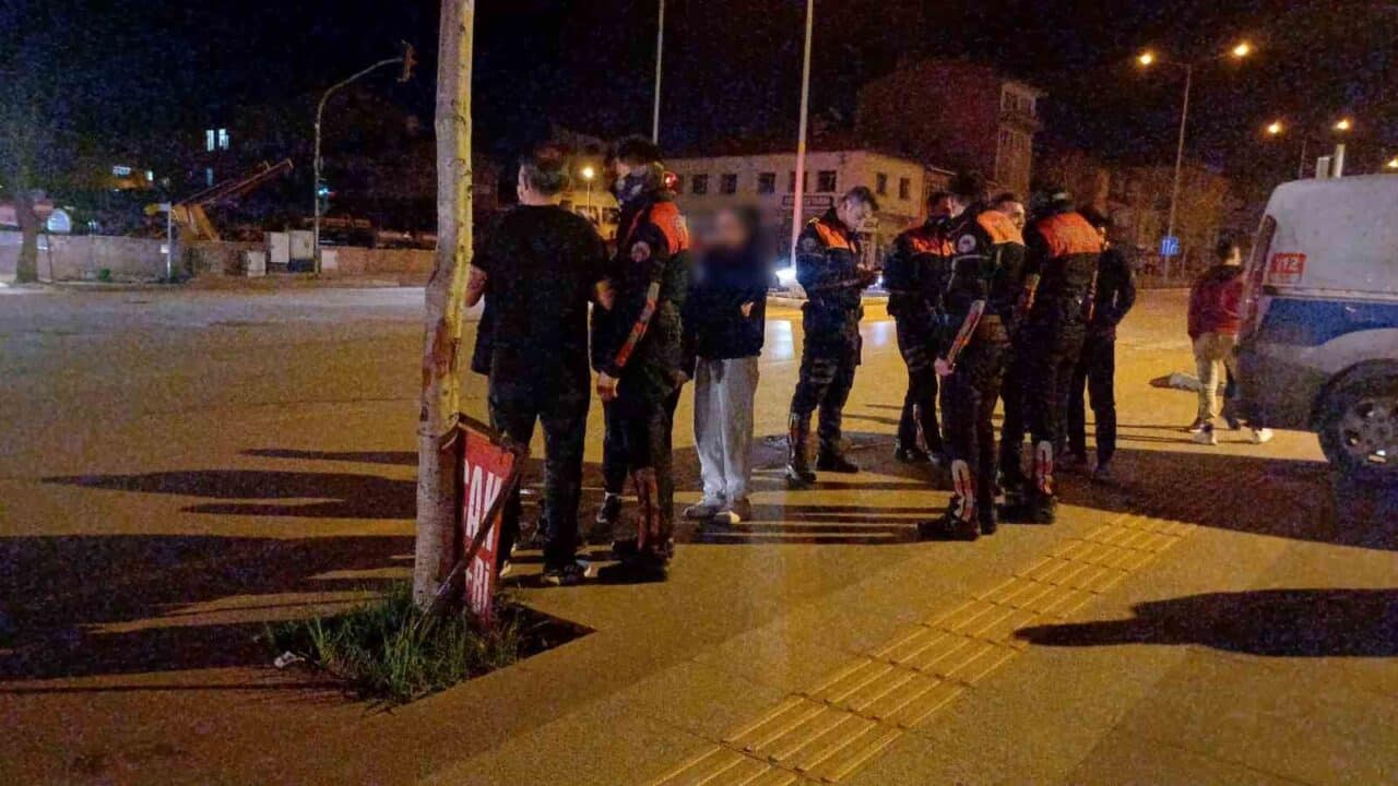 Çorum'da S.K. (44), birlikte yaşadığı kadının evden ayrılması üzerine intihar