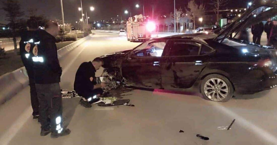 Edremit’te Otomobilin Takla Attığı Kaza Sonucu Sürücü Yaralandı Van'ın Edremit ilçesinde bir otomobilin takla atması sonucu sürücü yaralanarak