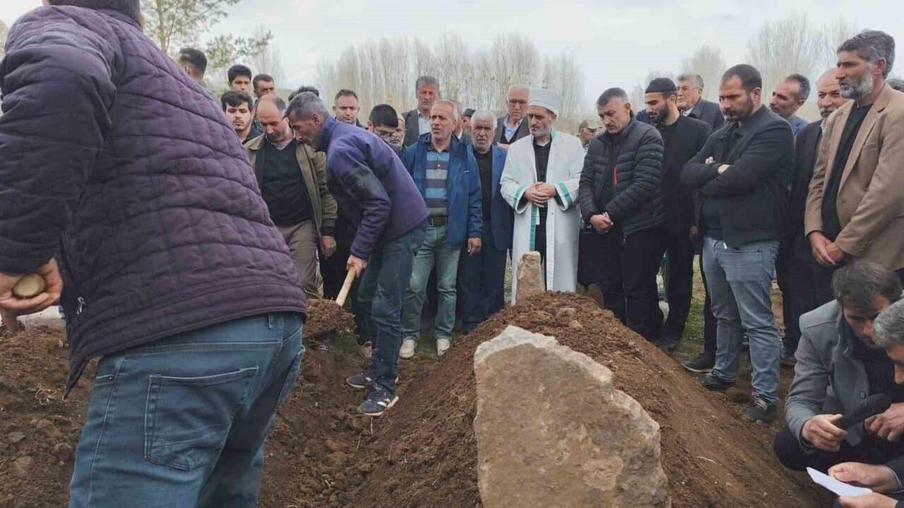 Van'ın Muradiye ilçesinde meydana gelen trafik kazasında hayatını kaybeden Vahyettin