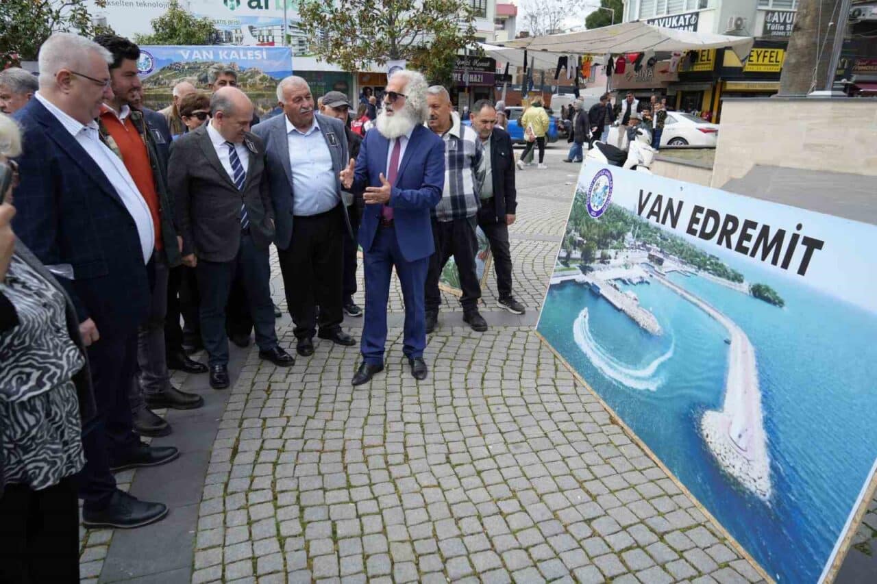 Van’ın düşman işgalinden kurtuluşunun 107. yılı, Balıkesir’in Edremit ilçesinde coşkulu