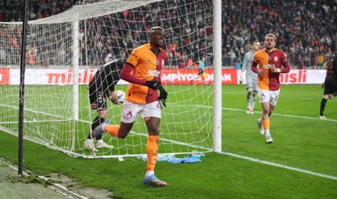 Galatasaraylı futbolcu Victor Osimhen, Samsunspor maçında attığı golle Süper Lig'deki