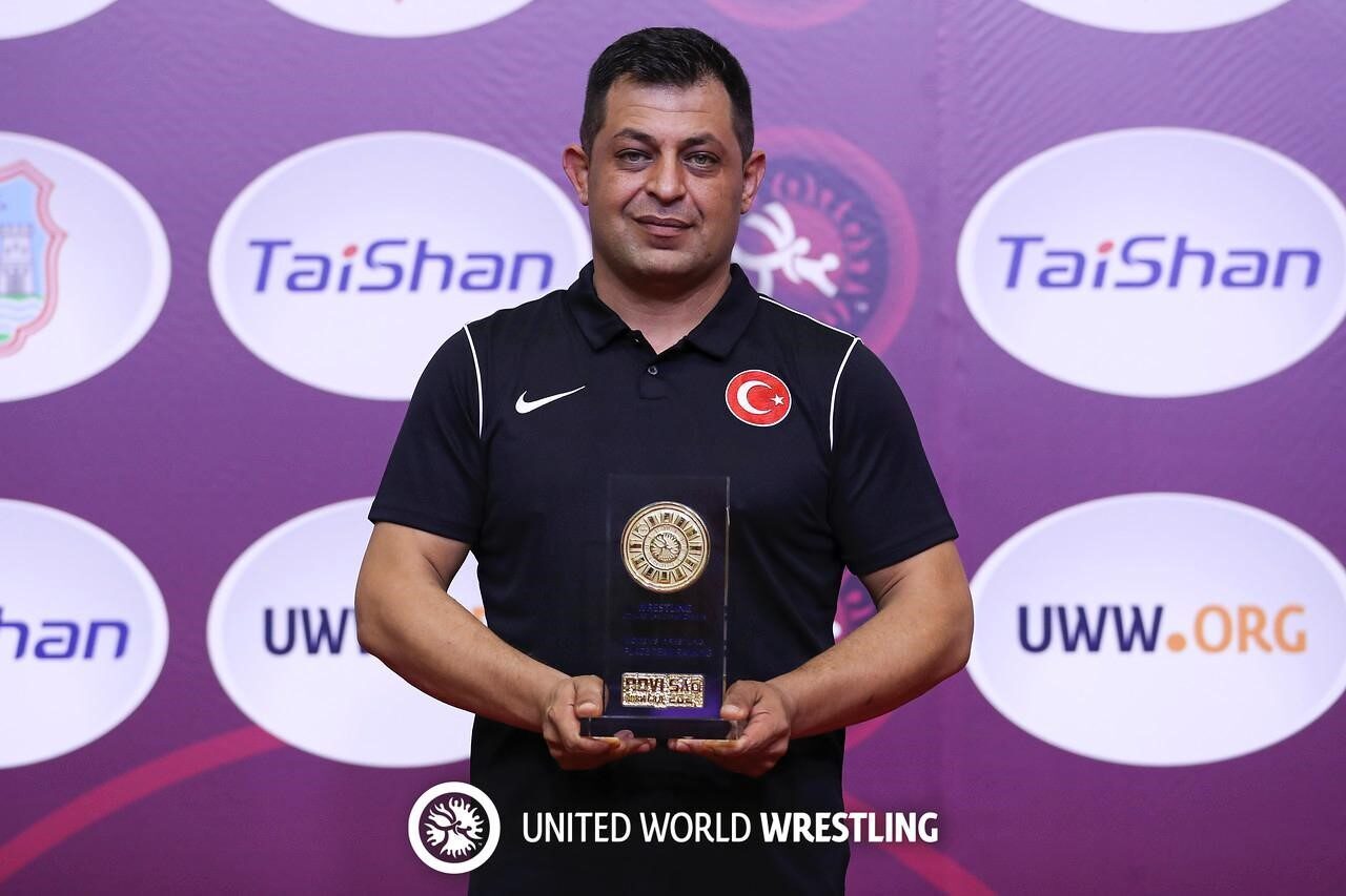 U20 Güreş Milli Takımı Antrenörlüğü'ne atanan Yakup Yağcı, önceki görevinde