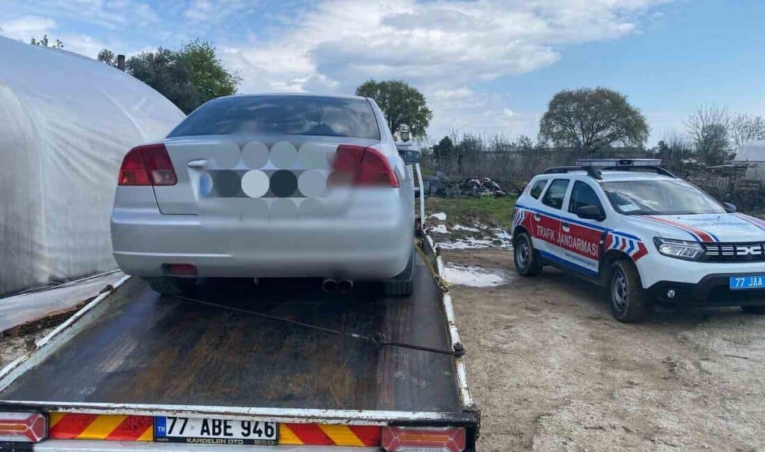 Alkollü Sürücü Drift Yaparken Jandarmadan Kaçamadı, Ceza ve Sürücü Belgesine El Konuldu Yalova'nın Çınarcık ilçesinde drift yaparak jandarmadan kaçmaya çalışan alkollü sürücü