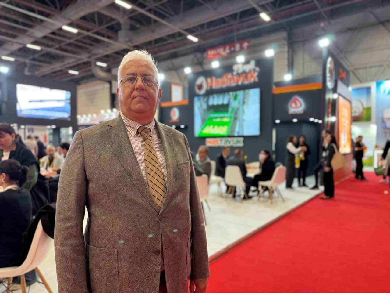 HasTavuk Yönetim Kurulu Başkanı Müjdat Sezer, Türkiye'nin tavukçuluk sektöründeki popülaritenin