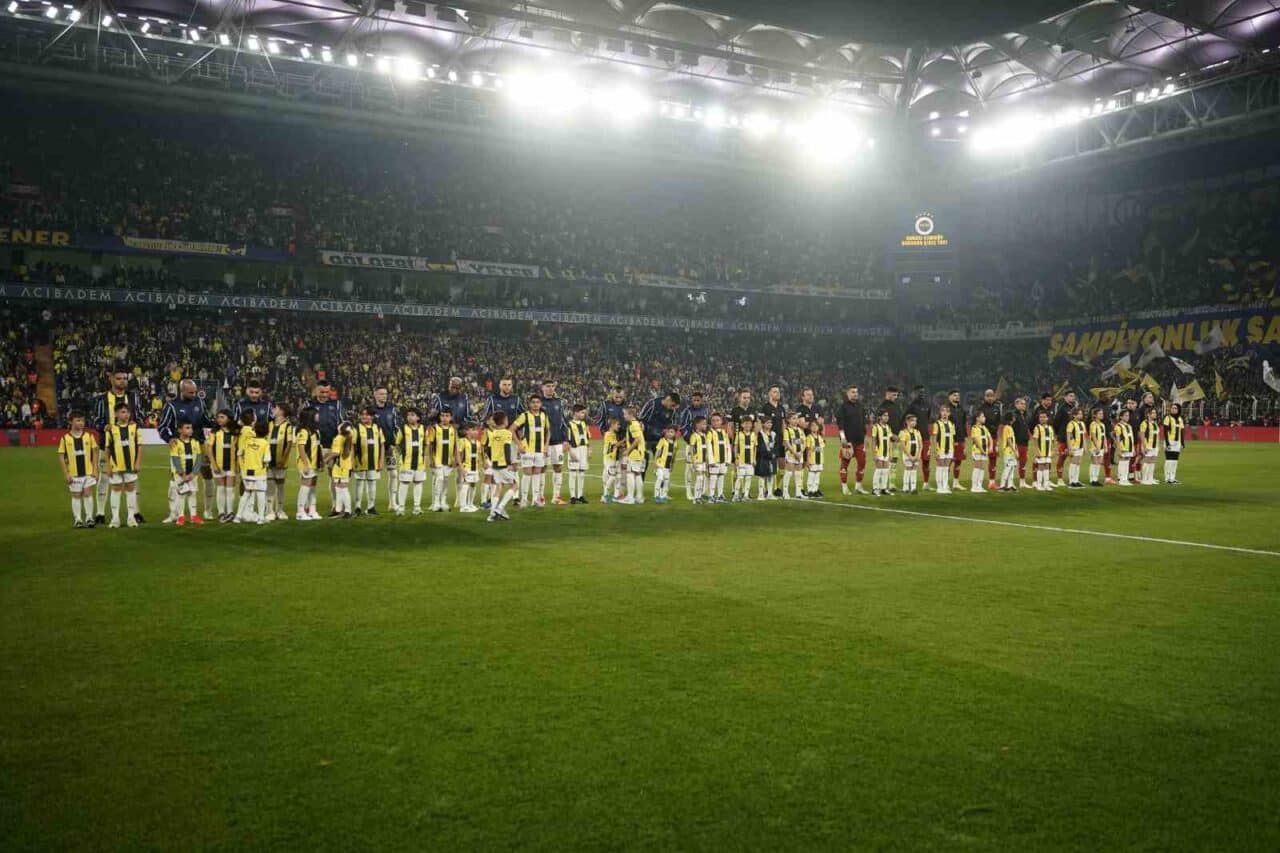 Ziraat Türkiye Kupası çeyrek finalinde Fenerbahçe, Galatasaray'ı konuk ediyor. İlk