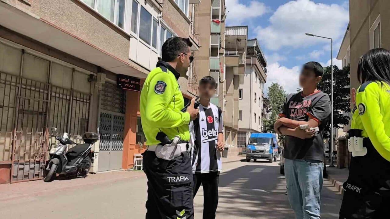 Bursa'nın İnegöl ilçesinde 15 yaşındaki Muhammed B., motosikletli bir saldırgan