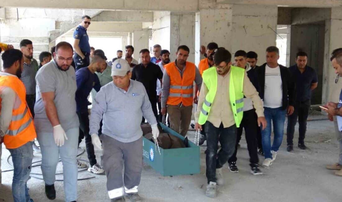 Antalya'da 26 yaşındaki yabancı uyruklu işçi Muhammed Mirrey, inşaatın 4.
