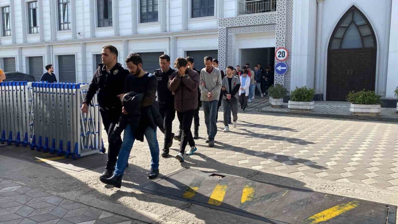 Kocaeli merkezli, 28 ilde düzenlenen operasyonda İ.Ö., O.G. ve T.G.