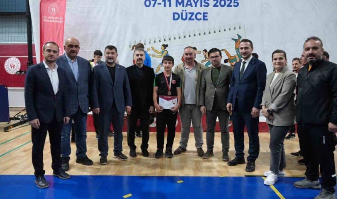 Düzce'de düzenlenen Okul Sporları Küçük Erkekler Güreş Türkiye Birinciliği, 41