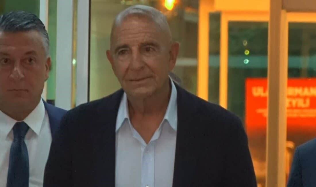 ABD’nin Yeni Ankara Büyükelçisi Thomas Barrack, Görevine Başlamak Üzere Türkiye’ye Geldi ABD'nin yeni Ankara Büyükelçisi Thomas Barrack, görevi için Ankara'ya ulaştı.