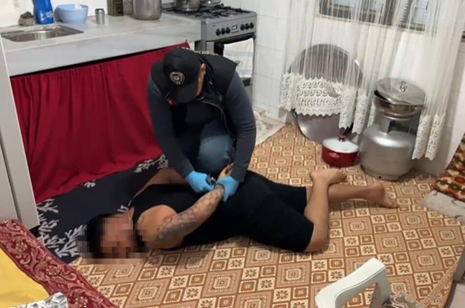 İzmir'de "Acımasızlar" adlı suç örgütü, şikayet edenleri alıkoyup darp edip,