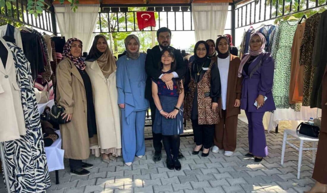 Bitlis’in Adilcevaz ilçesindeki Halk Eğitim Merkezi, Hayat Boyu Öğrenme Haftası