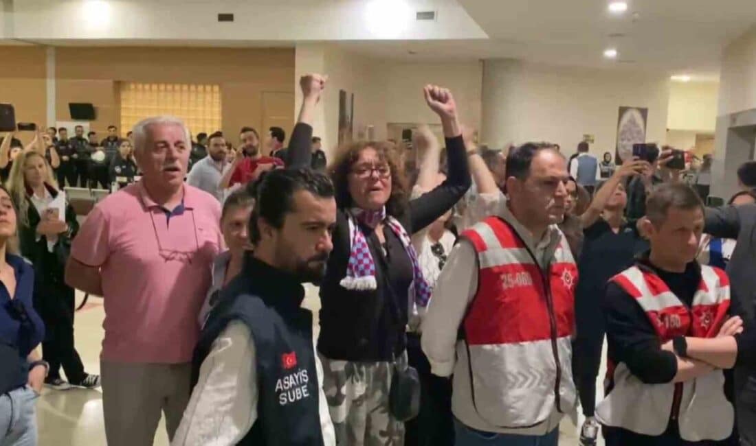 Kadıköy'de bıçaklı saldırıya uğrayarak hayatını kaybeden 15 yaşındaki Mattia Ahmet