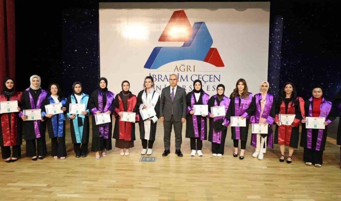 Ağrı İbrahim Çeçen Üniversitesi'nde 2024-2025 yılı mezuniyet töreninde 3,750 öğrenci
