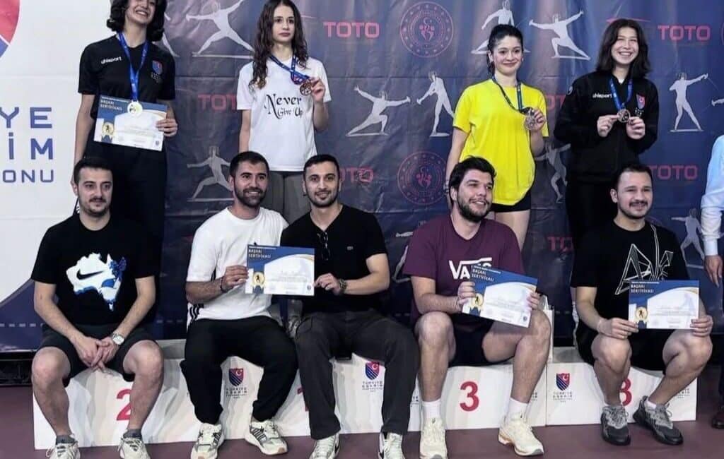 Mersin'de gerçekleştirilen U17 Yıldızlar, Gençler, Büyükler Epe Açık Turnuvası'nda Alanyasporlu