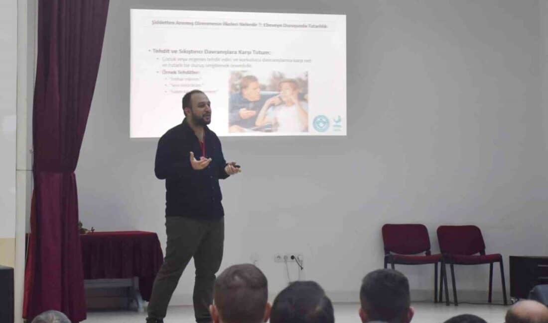 Aliağa Belediyesi’nden Hükümlü ve Tutuklulara Yönelik Seminer Dizisi Başladı Aliağa Belediyesi Aile Danışma Merkezi, hükümlü ve tutukluların topluma entegrasyonunu