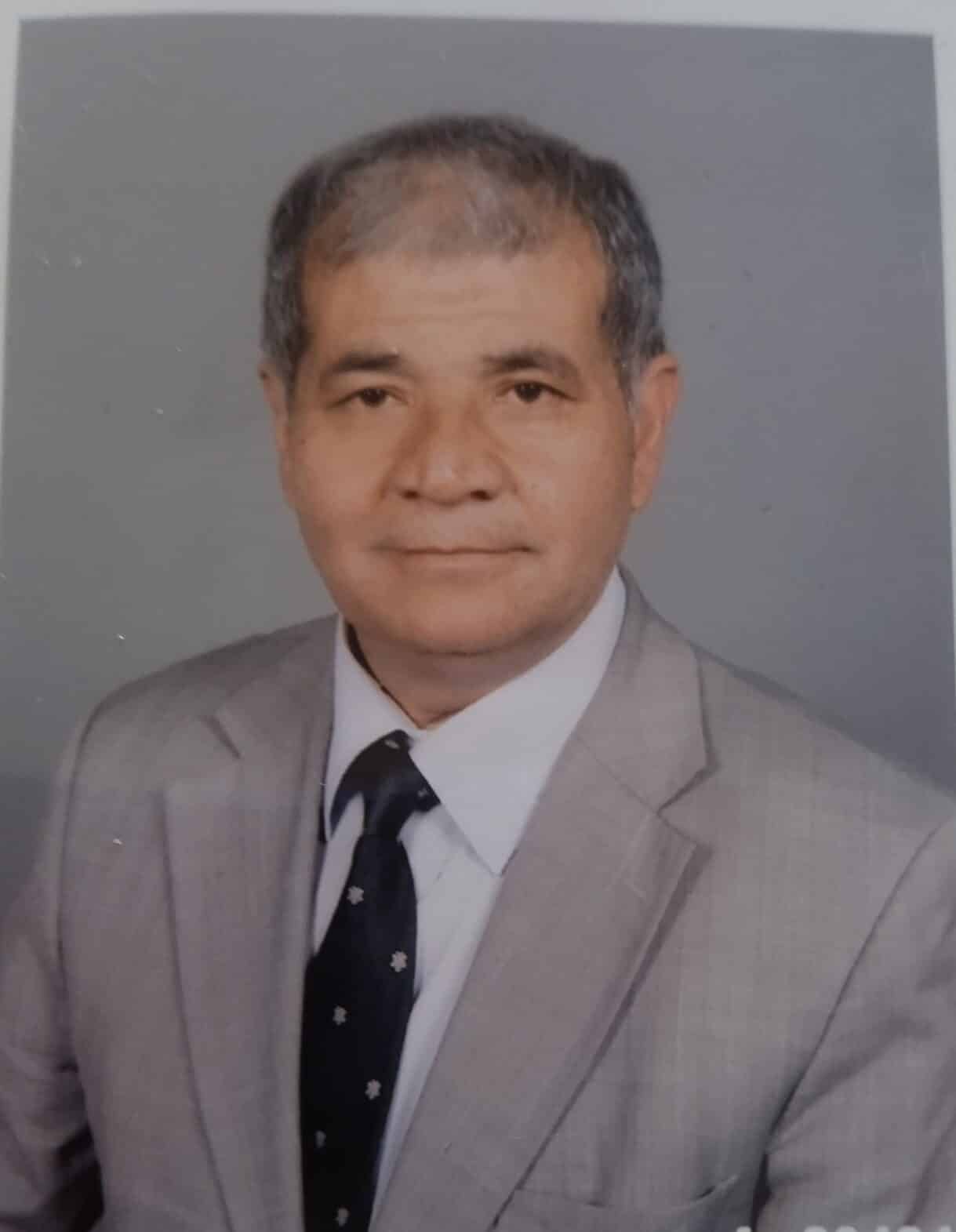 Aliağa'da uzun yıllar aile hekimi olarak hizmet veren Doktor Refik