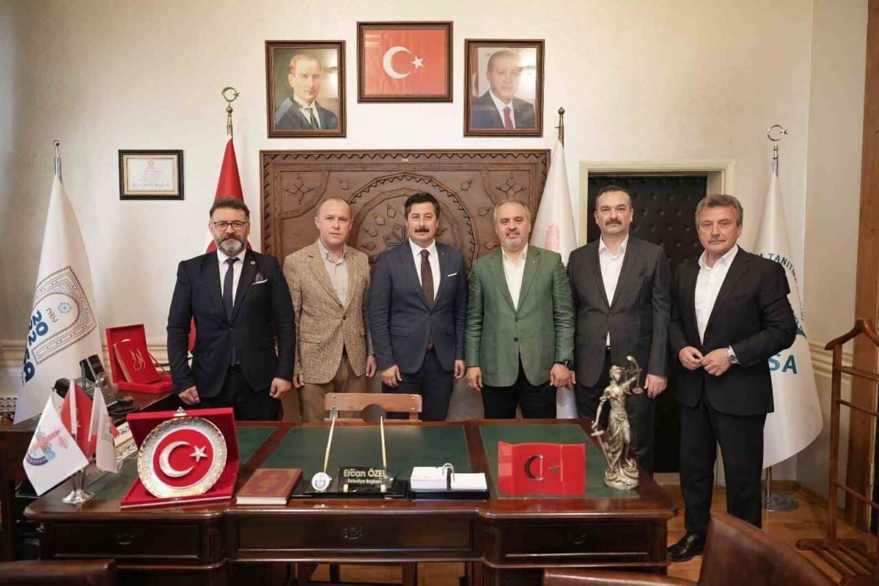 Bursa Büyükşehir Belediyesi eski Başkanı Alinur Aktaş, Yenişehir Belediye Başkanı