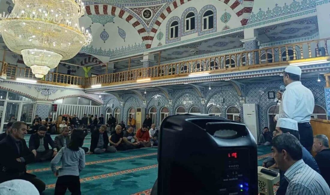 Anamur’da Hacı Adayları Kutsal Yolculuğa Uğurlandı Mersin'in Anamur ilçesinde Diyanet İşleri Başkanlığı tarafından belirlenen 11 hacı