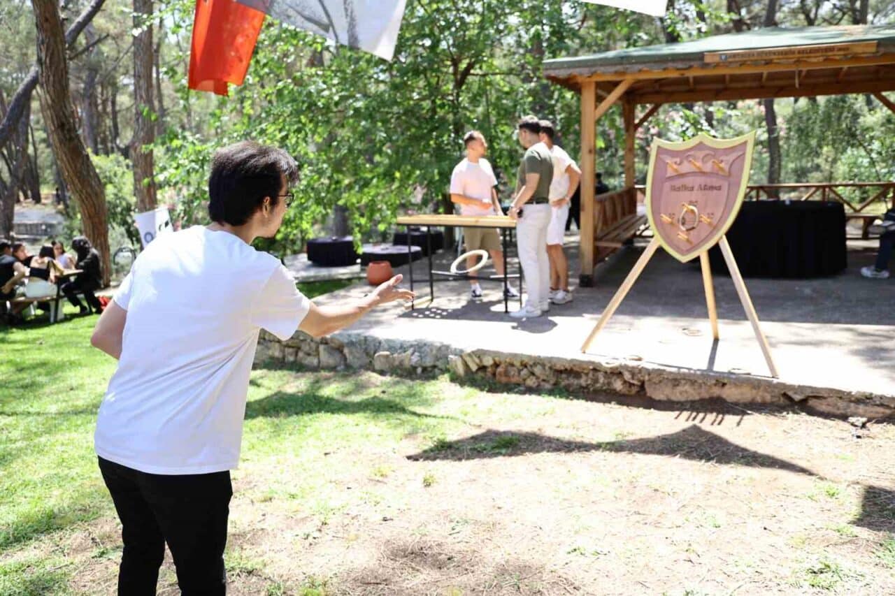 Antalya Büyükşehir Belediyesi, Gençlik Haftası dolayısıyla 26 farklı sivil toplum